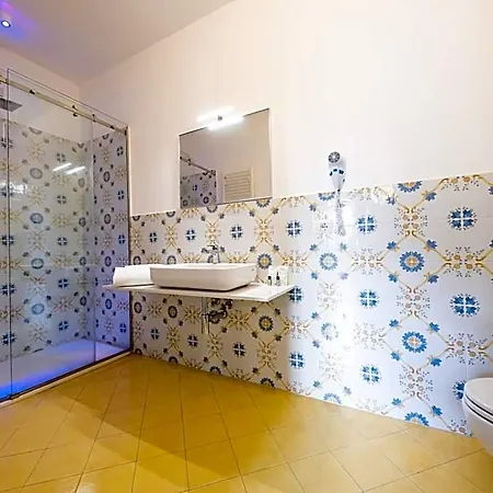 Oda ve Kahvaltı Costa Blu 4*