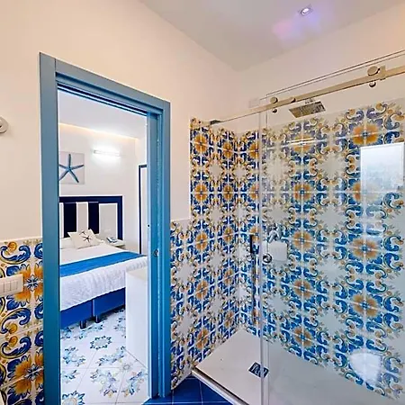 Oda ve Kahvaltı Costa Blu 4*