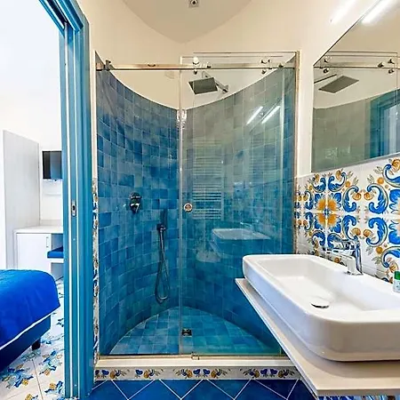 Oda ve Kahvaltı Costa Blu 4*