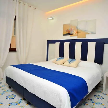 Costa Blu Nocleg ze śniadaniem 4*